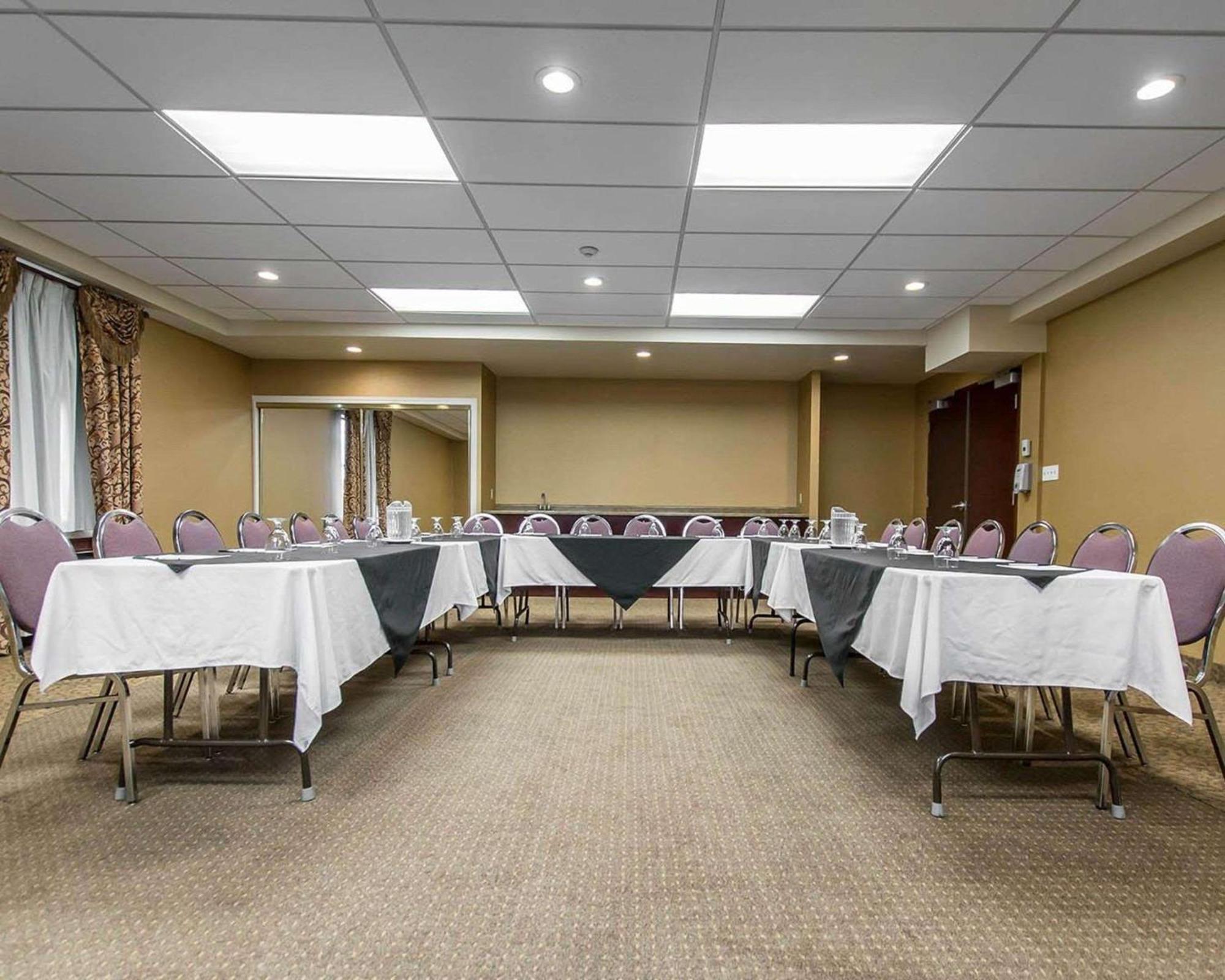 Quality Inn & Suites Bay Front Sault-Sainte-Marie Extérieur photo