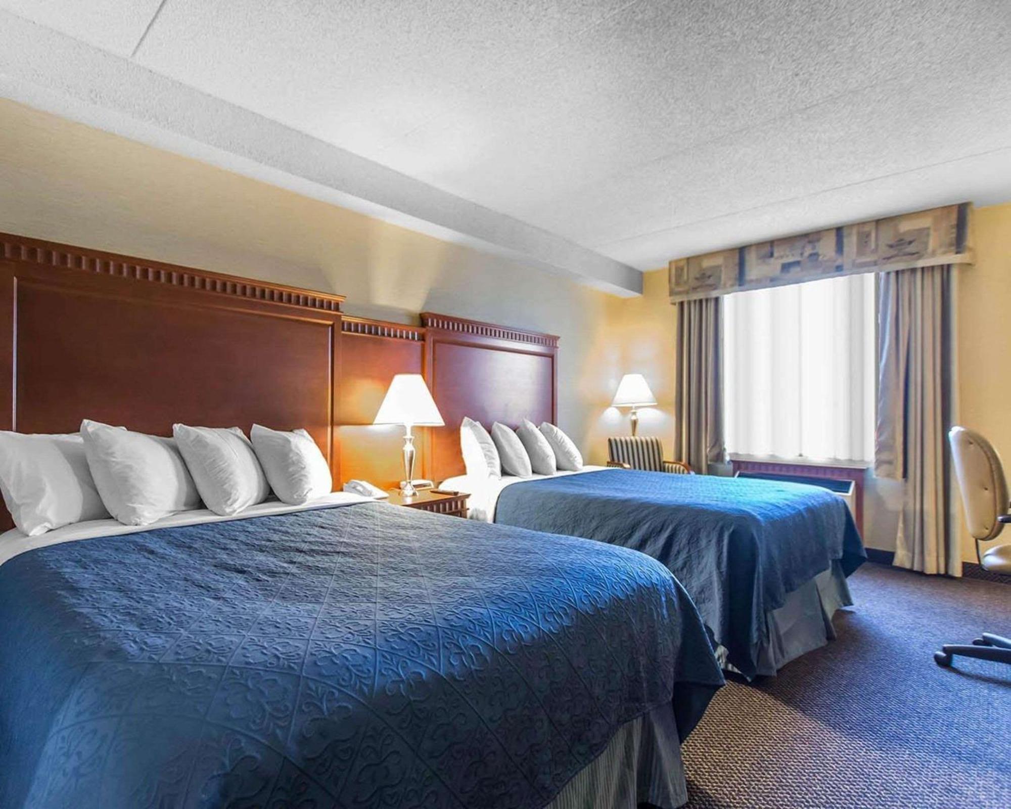 Quality Inn & Suites Bay Front Sault-Sainte-Marie Extérieur photo